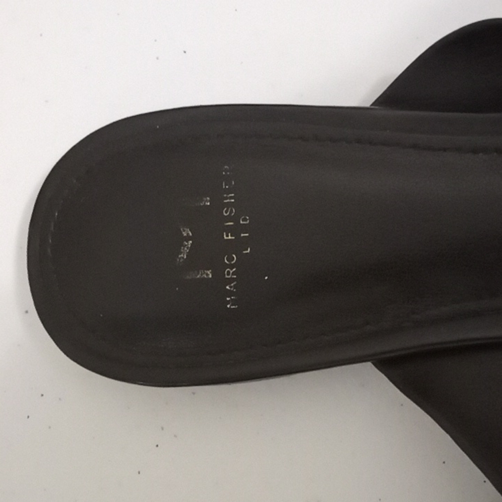 Marc Fisher Flats Mule  Size 5 .5 M - Picture 3 of 8